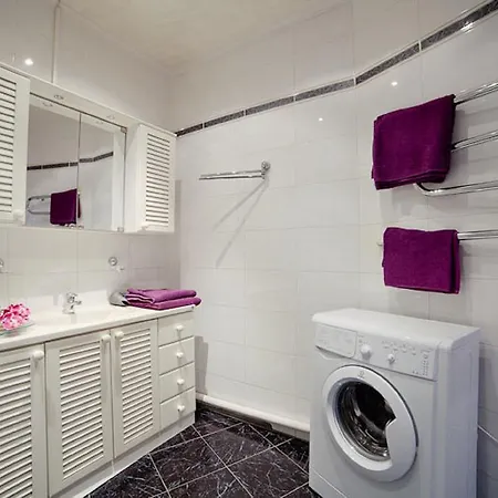 Center Lux On Sverdlova 3- Room *