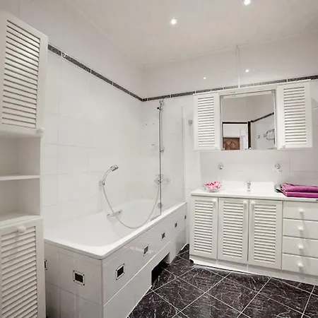 Apartment Center Lux On Sverdlova 3- Room Minsk