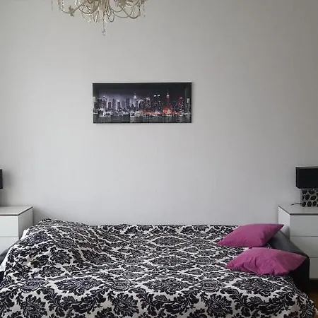 Center Lux On Sverdlova 3- Room Apartment