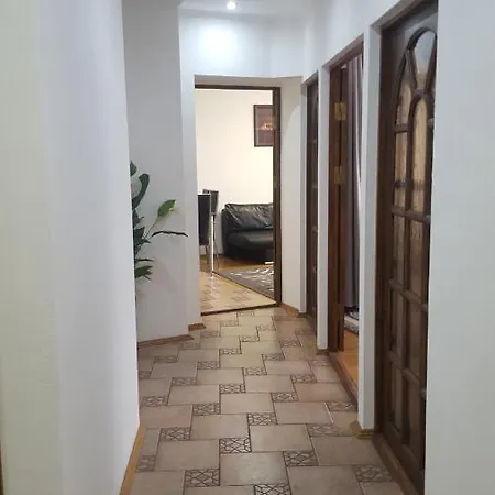 Apartment Center Lux On Sverdlova 3- Room Minsk